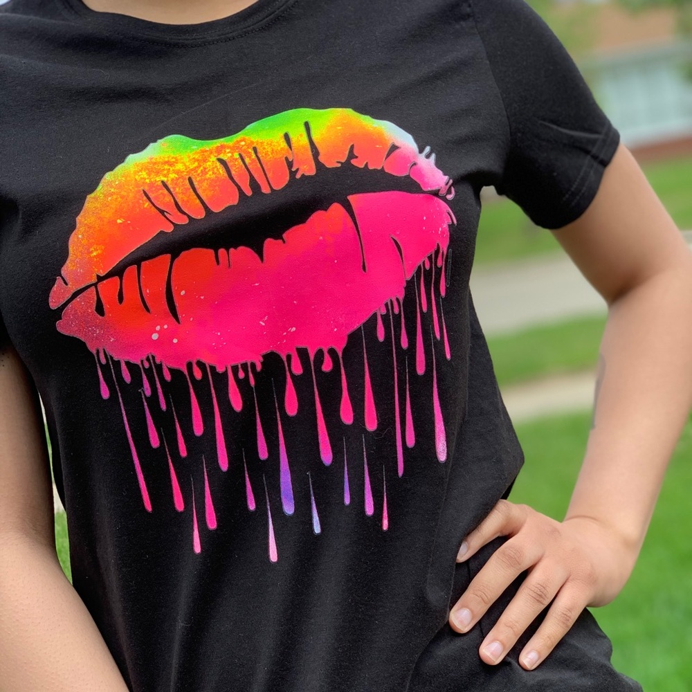 Novelty tee never worn all sizes